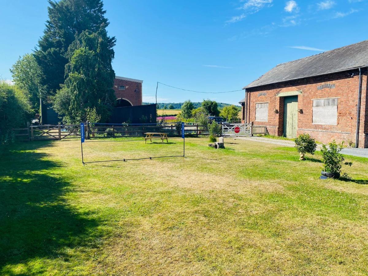 The Waiting Room, Stoke Edith Station, Tarrington Hereford Exterior foto